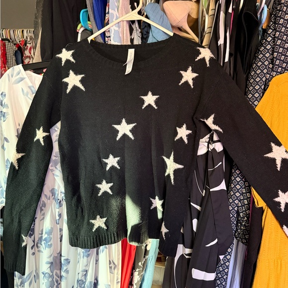 Aeropostale Black Sweater with White Stars - Picture 1 of 2